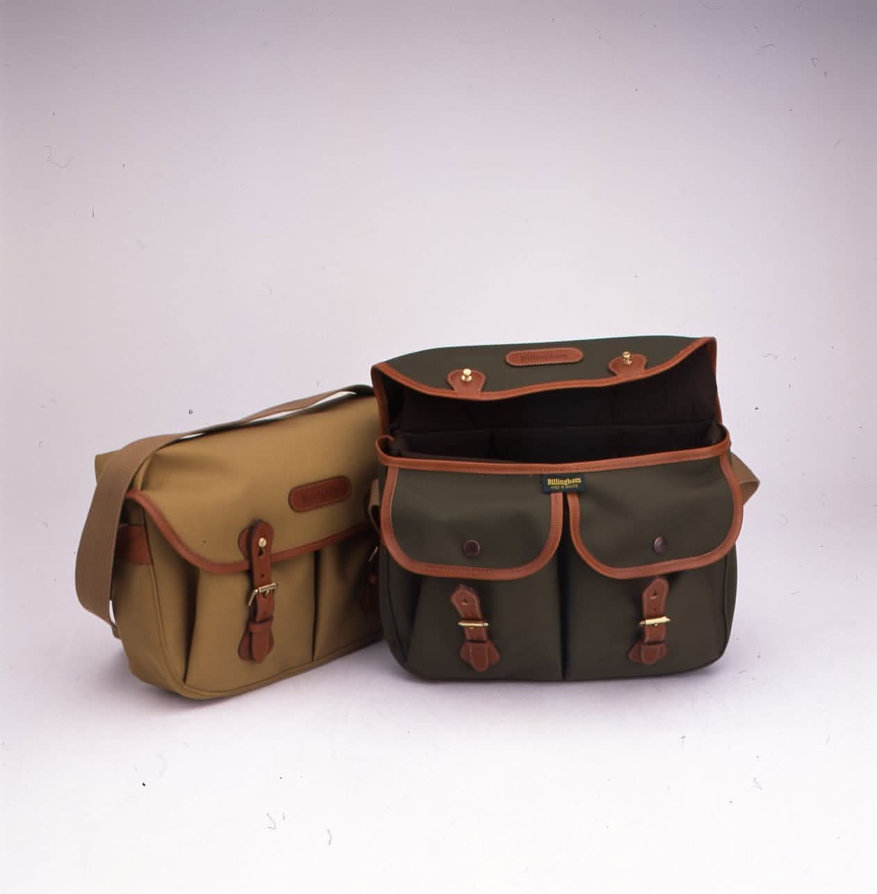 Billingham Photo Hadley - Black Canvas / Black Leather
