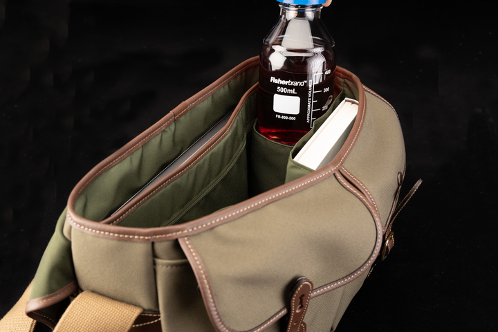Icon Messenger Bag with bottle 